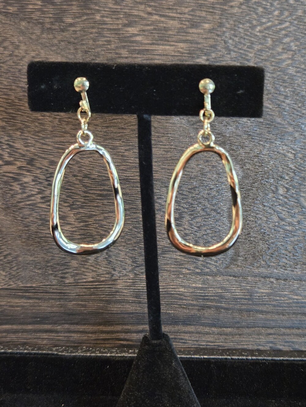 Elegant Hammered Drop Clip  Earrings - Gold Tone